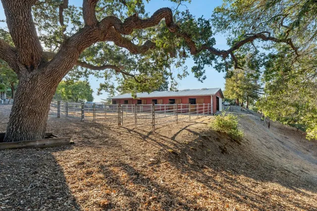 $6,995,000 | 575 Morecroft Road, Lafayette, CA 94549