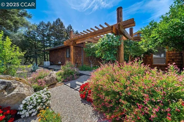 $6,995,000 | 575 Morecroft Road, Lafayette, CA 94549