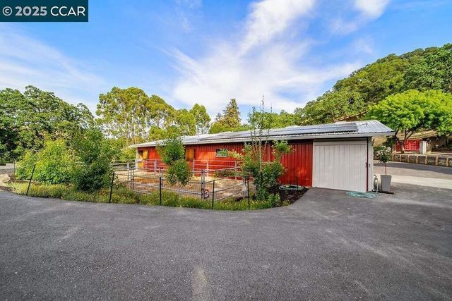 $6,995,000 | 575 Morecroft Road, Lafayette, CA 94549