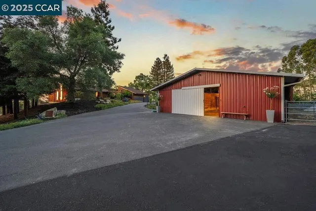 $6,995,000 | 575 Morecroft Road, Lafayette, CA 94549