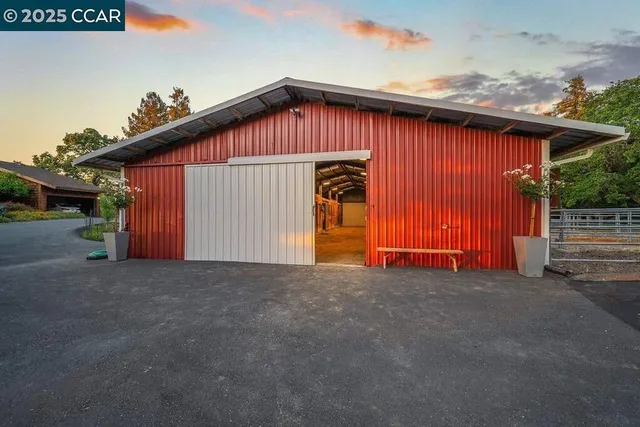$6,995,000 | 575 Morecroft Road, Lafayette, CA 94549