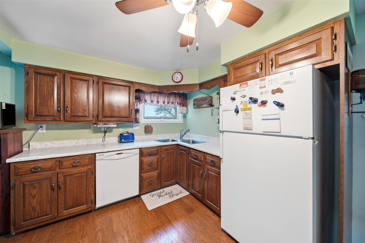 11632 Wheaton Road Cement City, MI 49233 - Photo 14 of 68