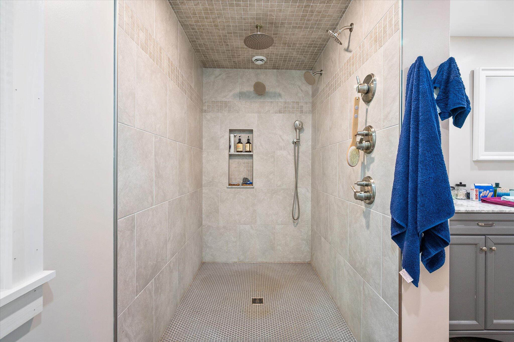 133 Hart Street Newport, ME 04953 - Photo 21 of 58 21-Primary Bathroom