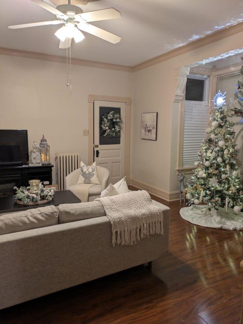 328 West St Charles Road Lombard, IL 60148 - Photo 3 of 41