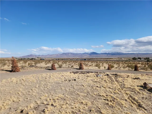 $1,150 | 38937 Oleander, Unit 2, Newberry Springs, CA 92365