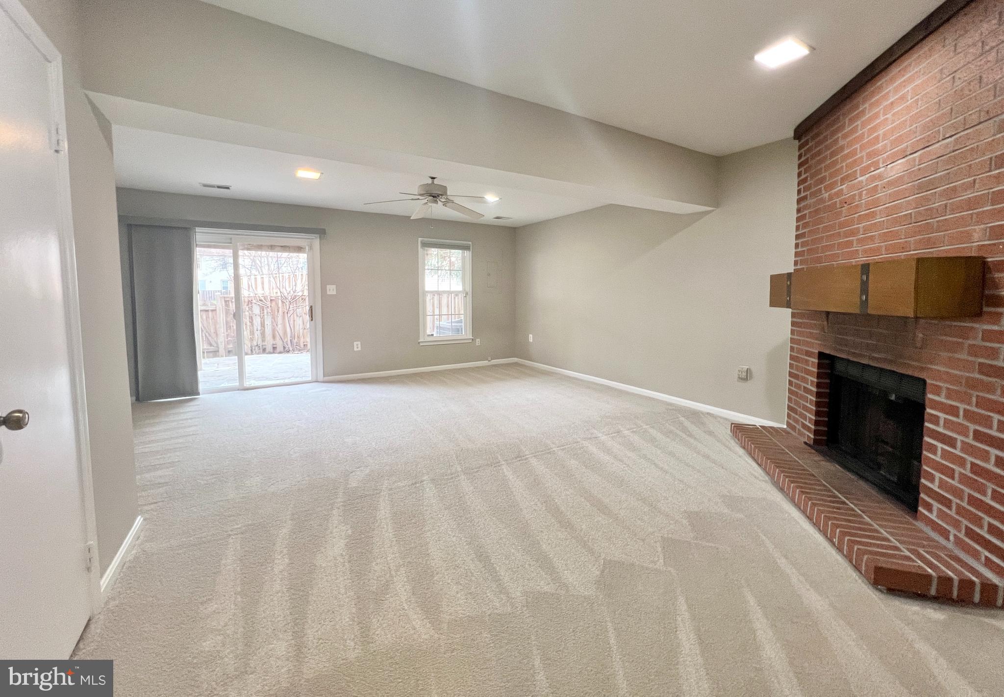 10287 Latney Road Fairfax, VA 22032 - Photo 21 of 26 a view of a livingroom with a fireplace