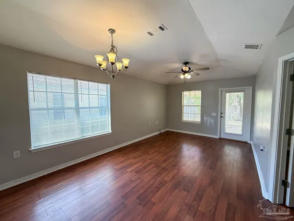 $1,450 | 5919 Bilek Drive, Pensacola, FL 32526