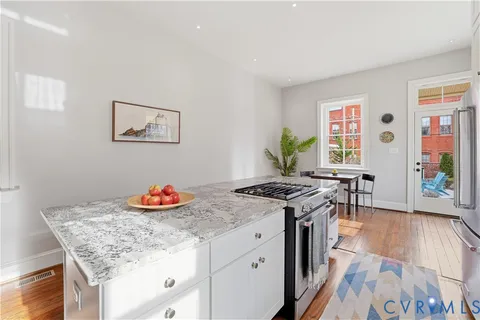 $1,025,000 | 2200 West Grace Street, Richmond, VA 23220