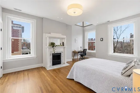 $1,025,000 | 2200 West Grace Street, Richmond, VA 23220