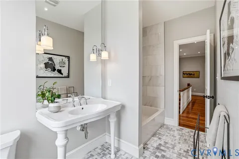 $1,025,000 | 2200 West Grace Street, Richmond, VA 23220