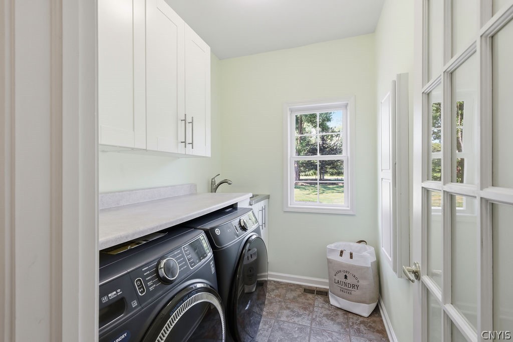 4551 Quarry Point Circle Clay, NY 13041 - Photo 31 of 47