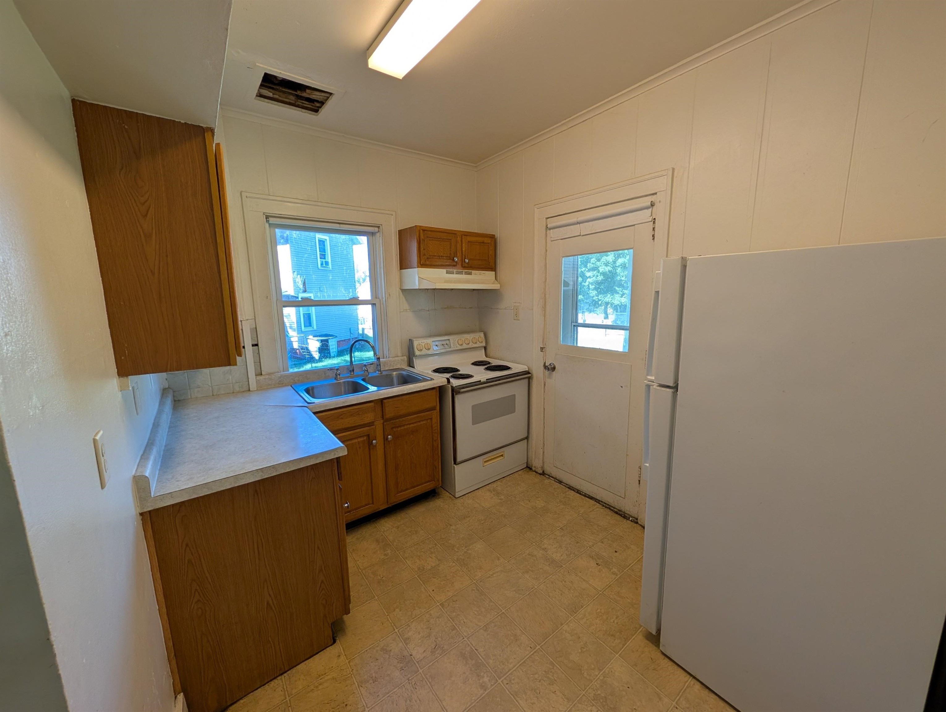 615 Division Street Reedsburg, WI 53959 - Photo 9 of 23 Gallery Image 9