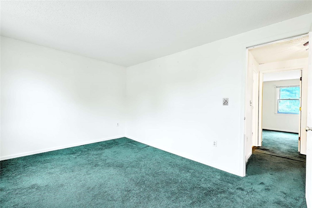 154 Bear Hill Road, Unit 1402 Cumberland, RI 02864 - Photo 33 of 36