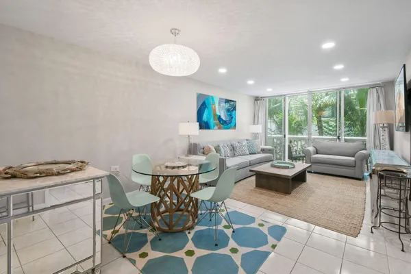 $8,500 | 227 Brazilian Avenue, Unit 2H, Palm Beach, FL 33480