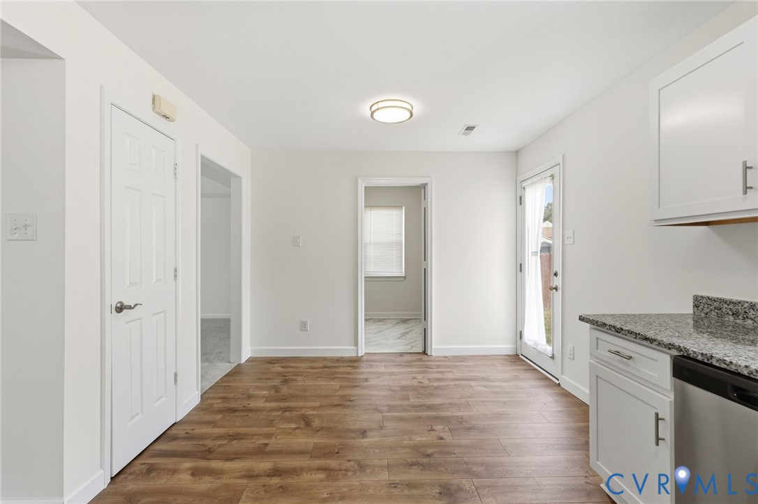 3230 Ransom Hills Road North Chesterfield, VA 23237 - Photo 6 of 27 The renovated kitchen features new soft close cabi