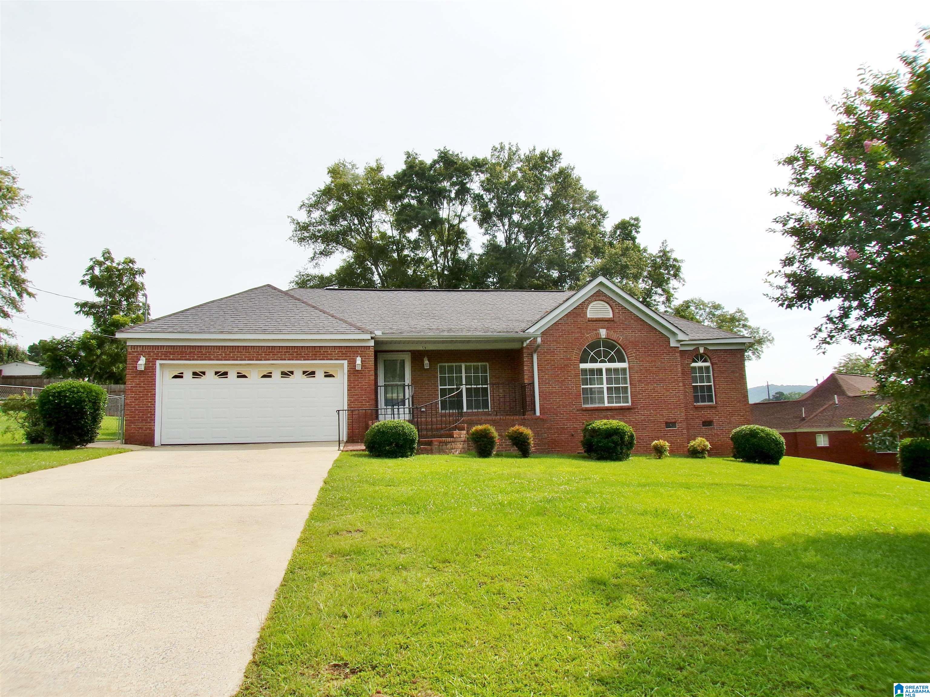 1729 Patch Place Anniston, AL 36201 - Photo 1 of 45