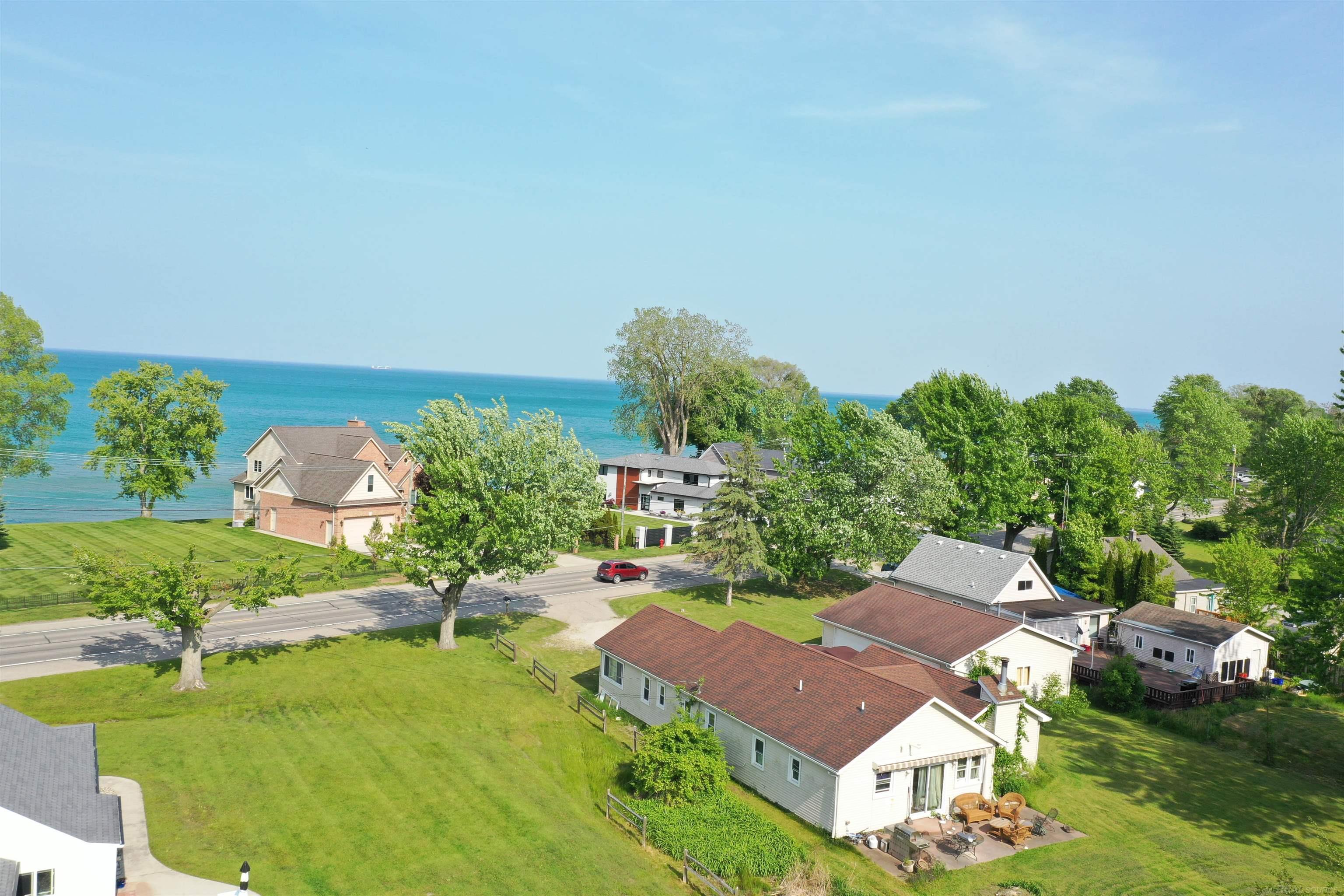 6625 Lakeshore Road Lakeport, MI 48059 - Photo 11 of 59