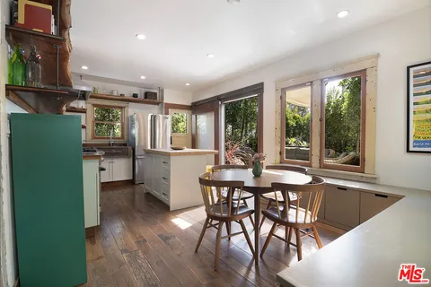 $1,550,000 | 1130 Electric Avenue, Venice, CA 90291