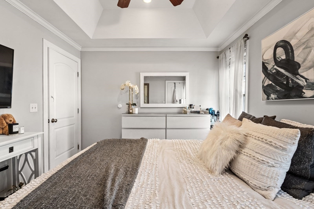 209 D Street, Unit 2 Boston, MA 02127 - Photo 10 of 22