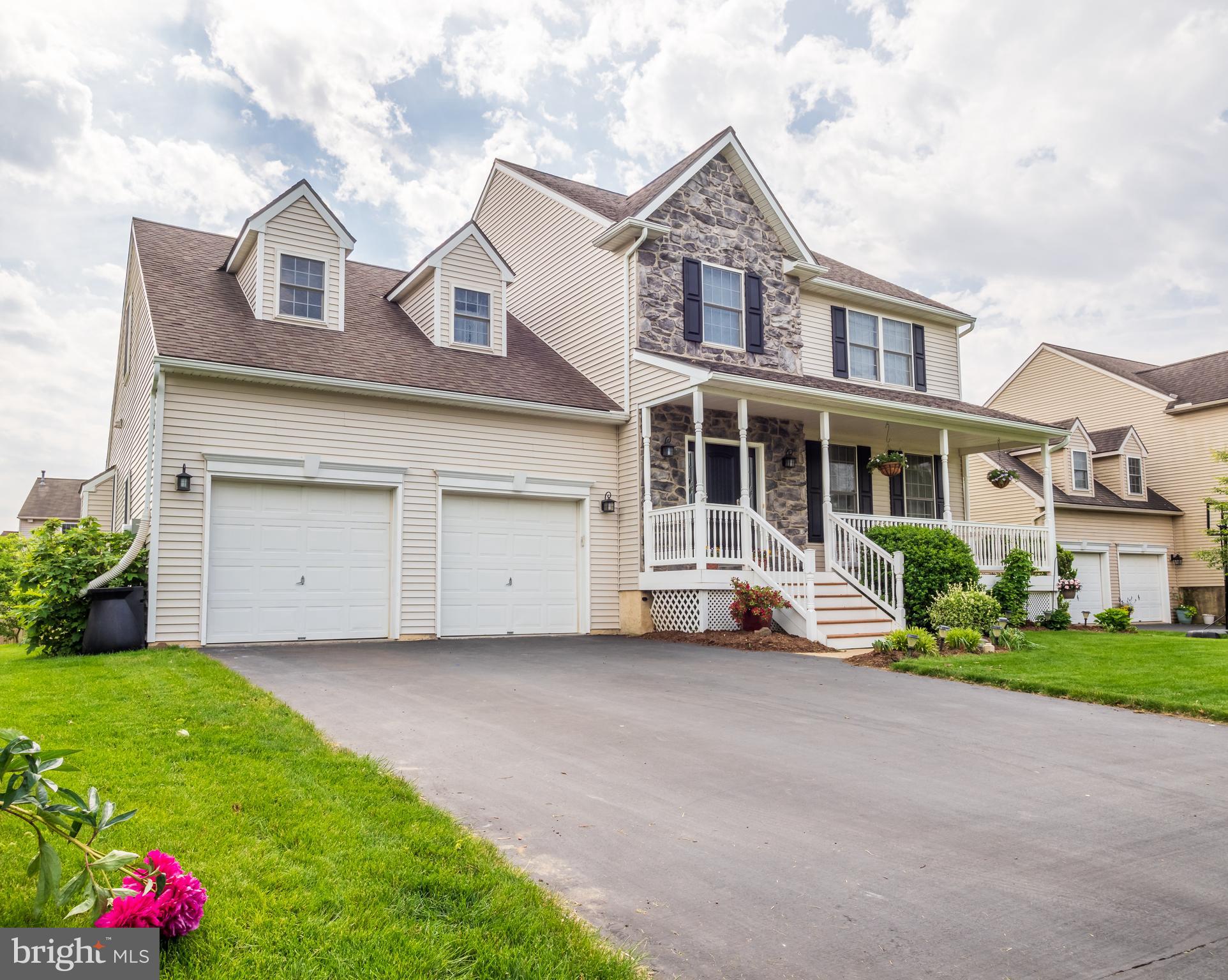 249 North Oak Street Lititz, PA 17543 - Photo 3 of 31