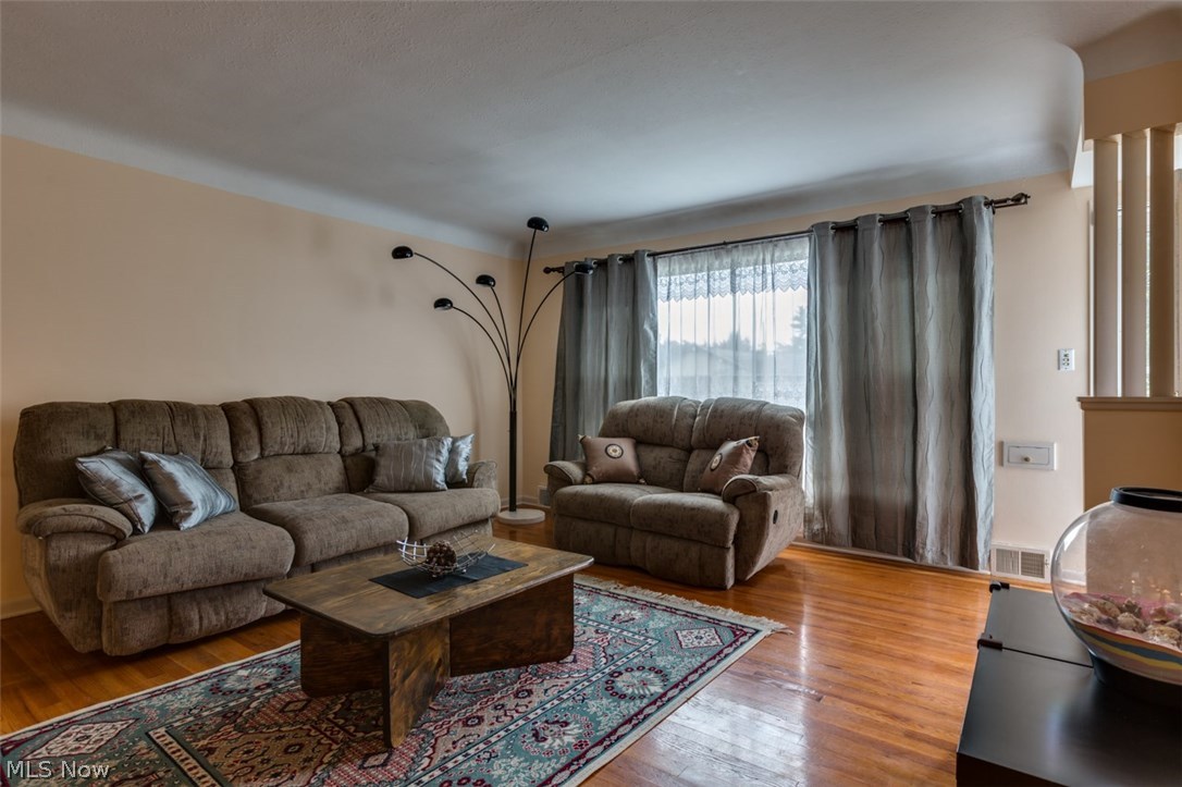 4409 Urban Road Cleveland, OH 44121 - Photo 2 of 28 Gallery Image 2