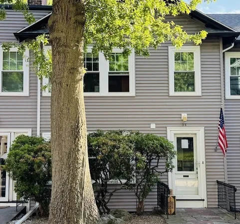 $4,950 | 36 Beaconsfield Road, Unit 2, Brookline, MA 02445