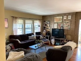 $4,950 | 36 Beaconsfield Road, Unit 2, Brookline, MA 02445