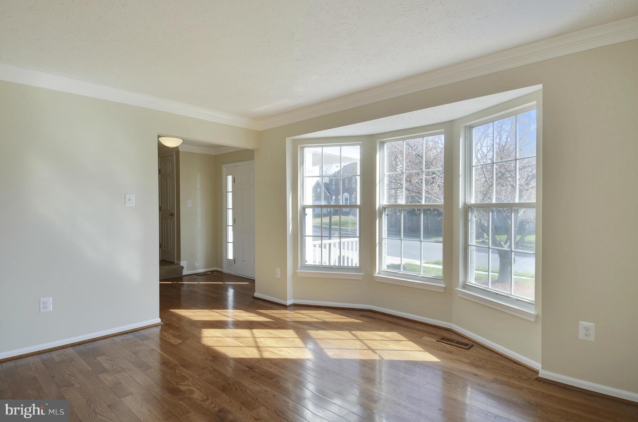 733 Monarch Ridge Road Frederick, MD 21703 - Photo 3 of 13 Living Room