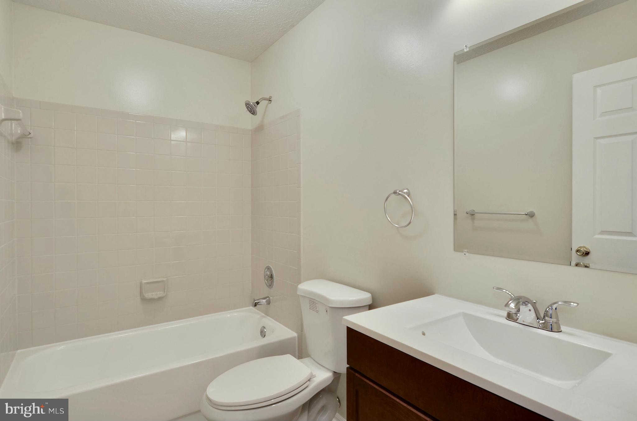 733 Monarch Ridge Road Frederick, MD 21703 - Photo 6 of 13 Bath