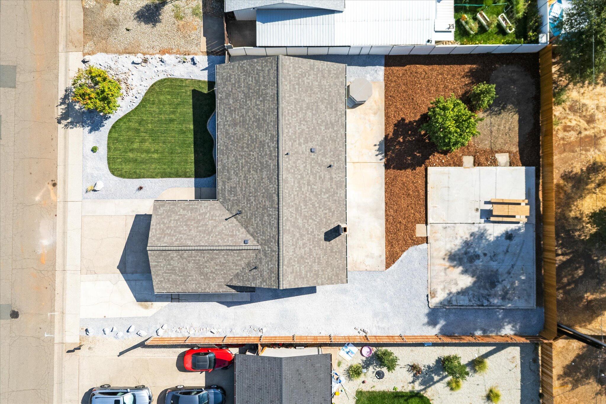 3276 School Street Redding, CA 96002 - Photo 31 of 36 swimming pool view