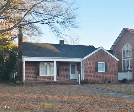 $1,300 | 527 South 3rd Street, Smithfield, NC 27577