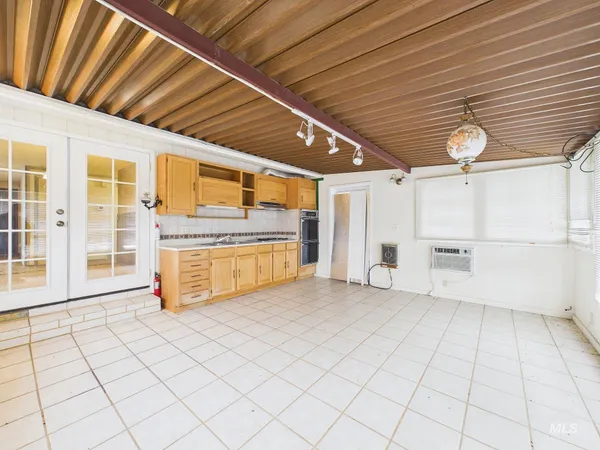 $725,000 | 9845 N Highway, Horseshoe Bend, ID 83629