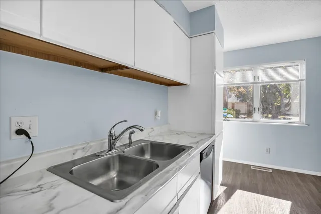 $135,000 | 1310 Brighton Drive, Unit 1310, Urbana, IL 61801