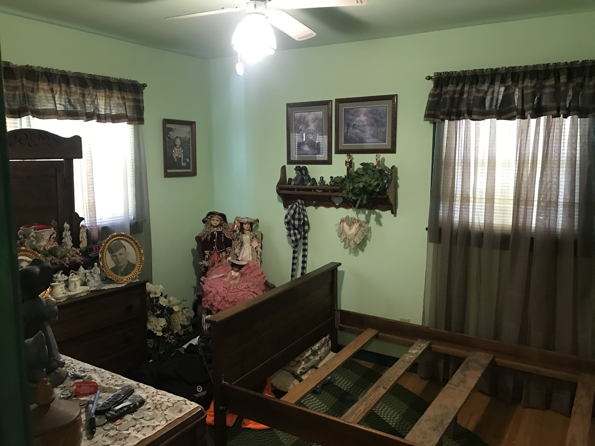 572 Rabbit Trail Road Leoma, TN 38468 - Photo 16 of 24 a room with furniture and window