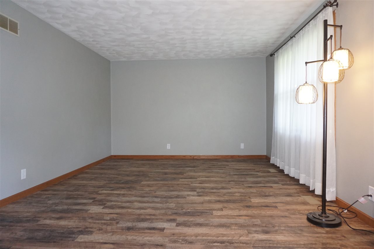 722 Joliet Road Marquette Heights, IL 61554 - Photo 5 of 24 Gallery Image 5