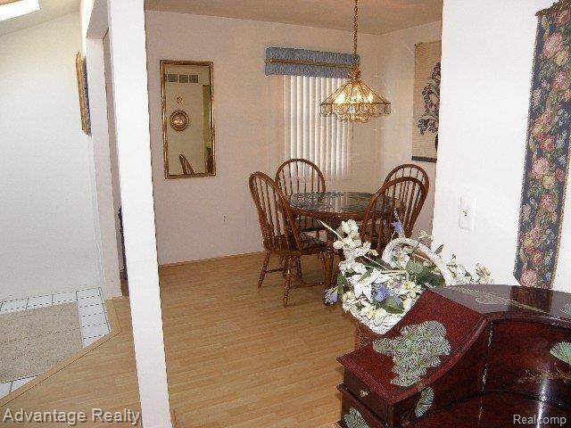 31658 Hoover Road, Unit 4 Warren, MI 48093 - Photo 6 of 20 Dinning Room
