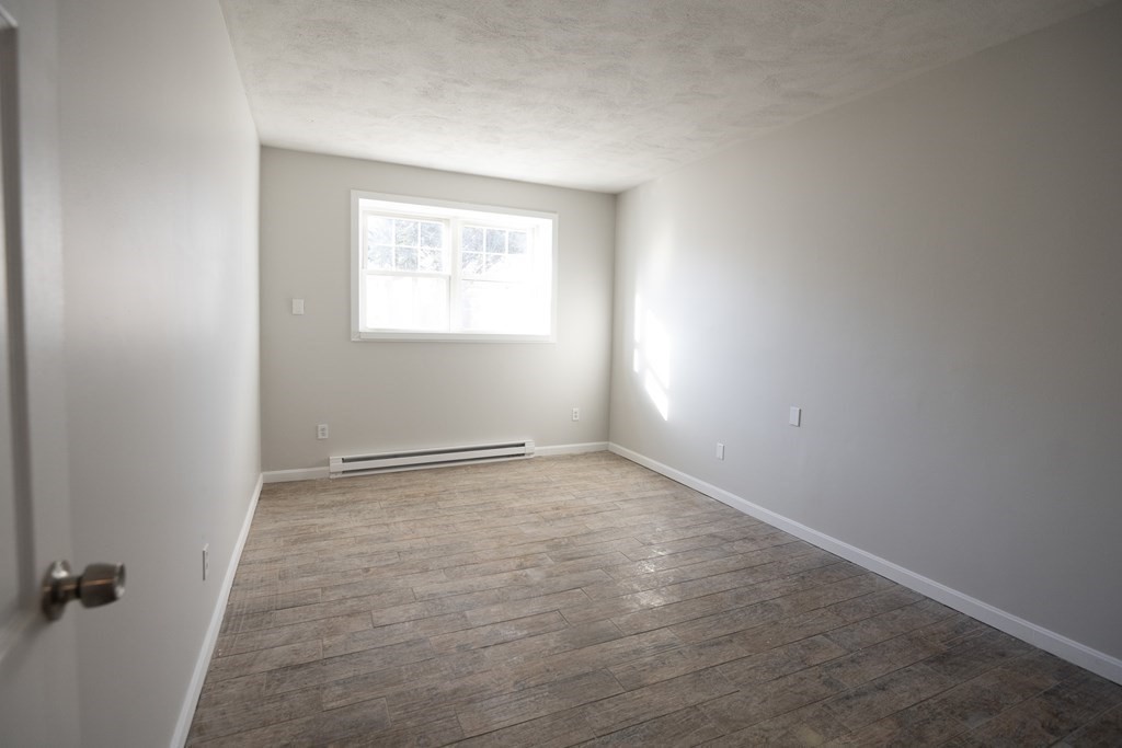 5 Beaver Park Road, Unit 5 Framingham, MA 01702 - Photo 4 of 6