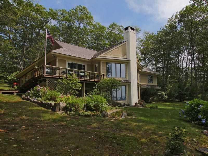 34 Quarry Point Road Edgecomb, ME 04556 - Photo 3 of 33 Exterior Front.