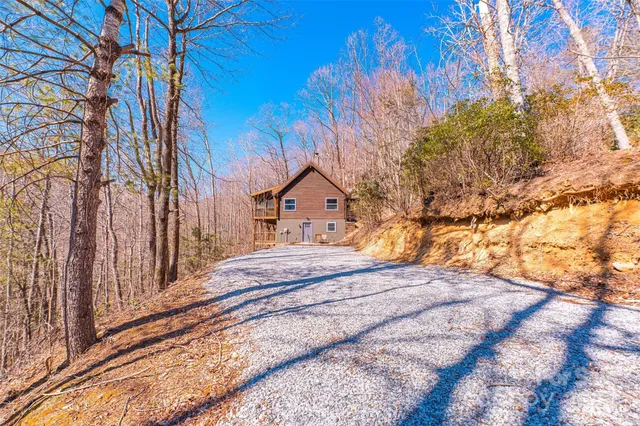 $594,900 | 3925 Blackberry Crest Lane, Lenoir, NC 28645