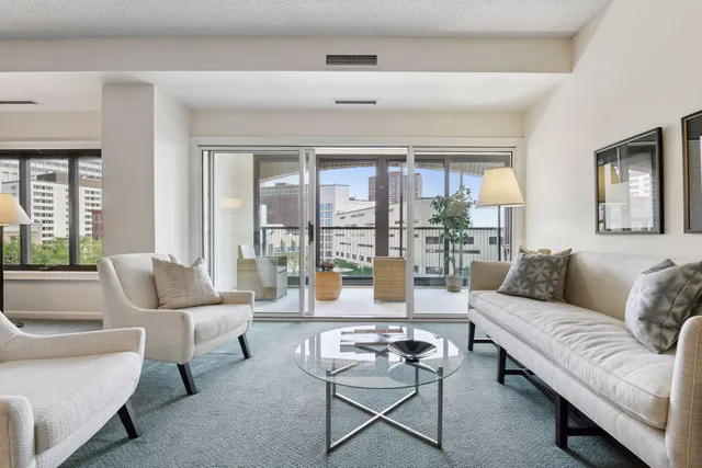 $365,000 | 1201 Yale Place, Unit 407, Minneapolis, MN 55403