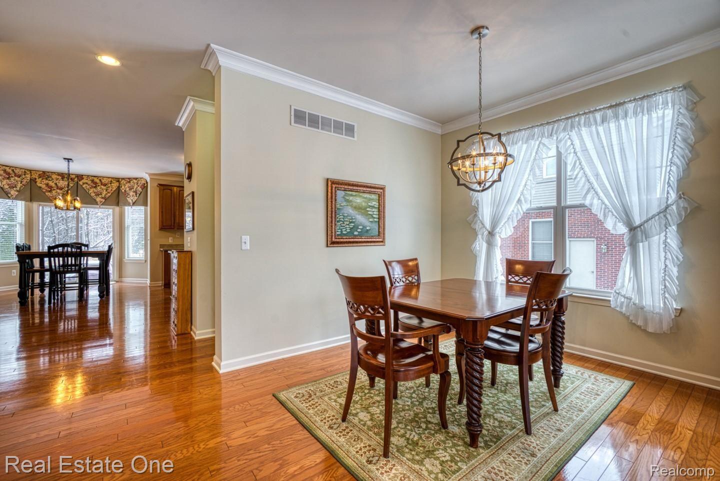 3658 Everett Drive Rochester, MI 48307 - Photo 7 of 43 DSC01566.jpg