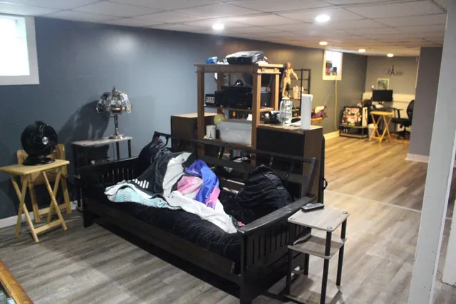 $269,000 | 15035 Harding Avenue, Midlothian, IL 60445