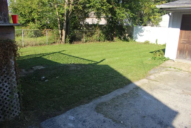 $269,000 | 15035 Harding Avenue, Midlothian, IL 60445