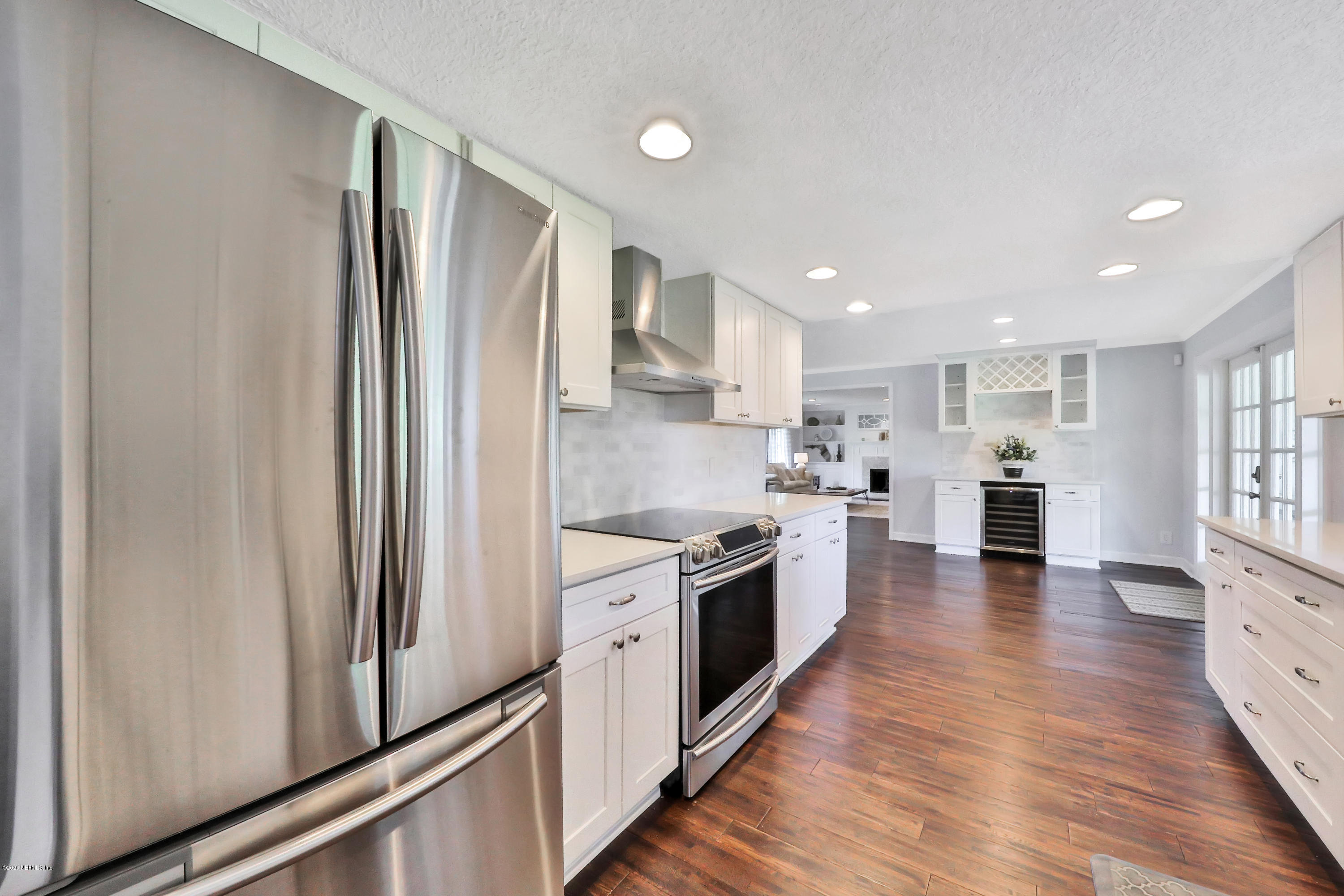 9449 Wexford Road Jacksonville, FL 32257 - Photo 6 of 46 Kitchen