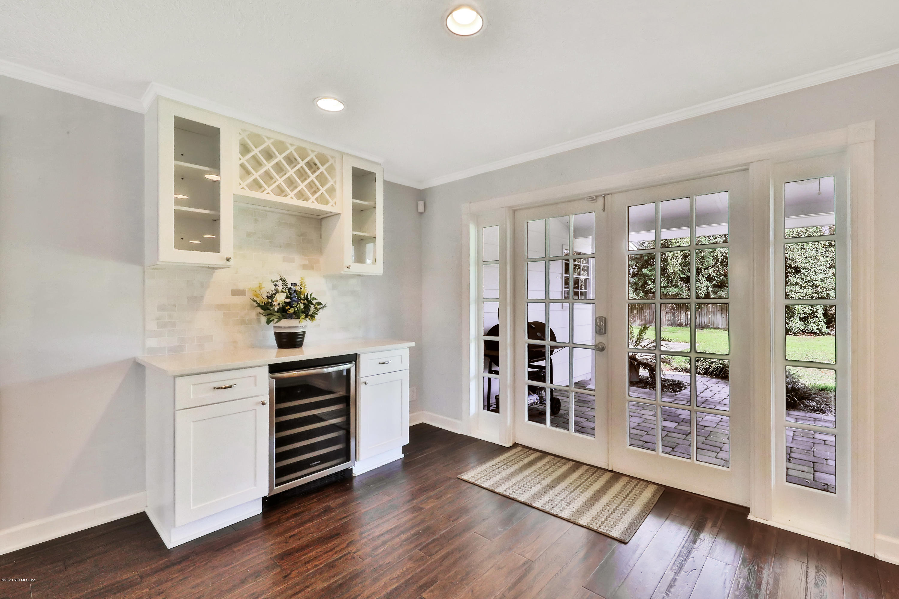 9449 Wexford Road Jacksonville, FL 32257 - Photo 8 of 46 1R4A8542