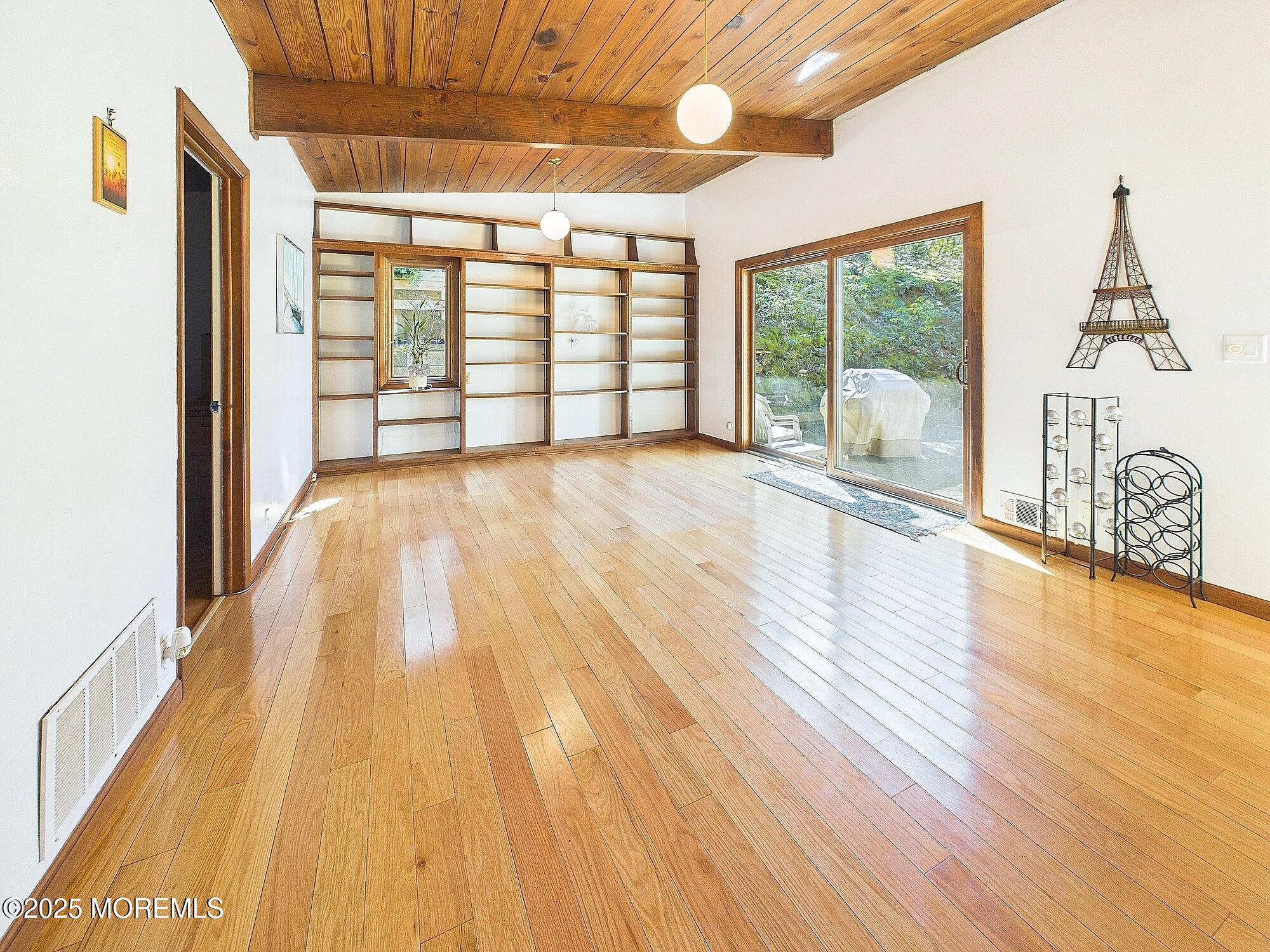 16 Belvidere Road Atlantic Highlands, NJ 07716 - Photo 16 of 51 Living Room