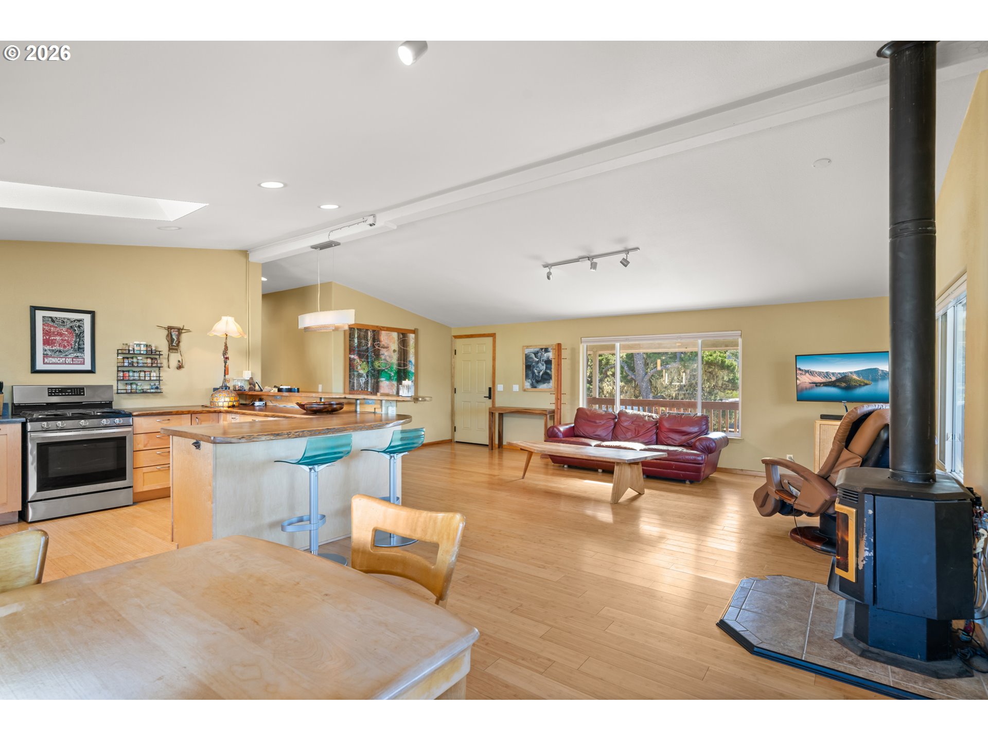 24195 Carpenterville Road Brookings, OR 97415 - Photo 4 of 48 Gallery Image 4