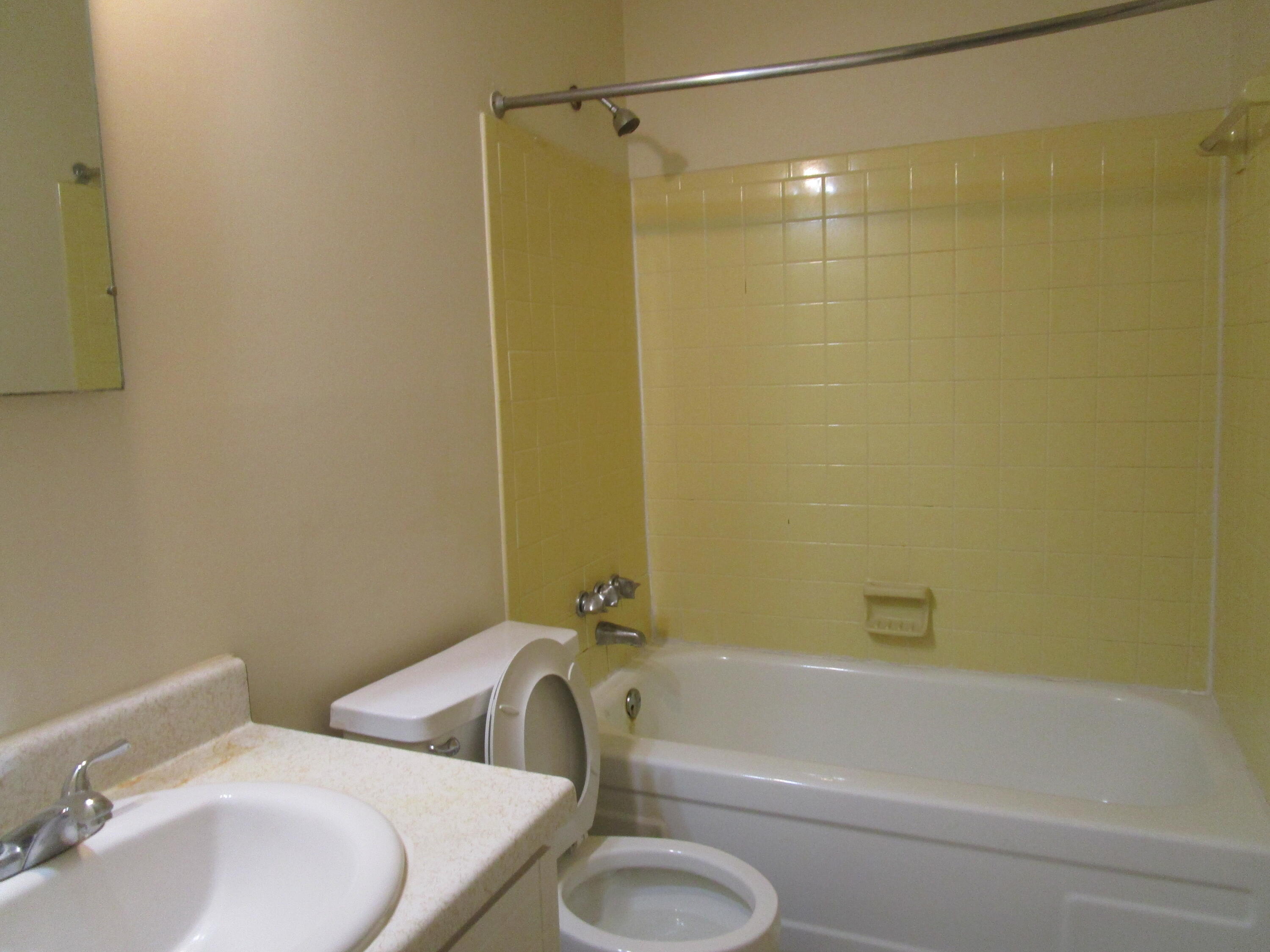 251 Rast Street, Unit A6 Sumter, SC 29150 - Photo 6 of 13 IMG_6077