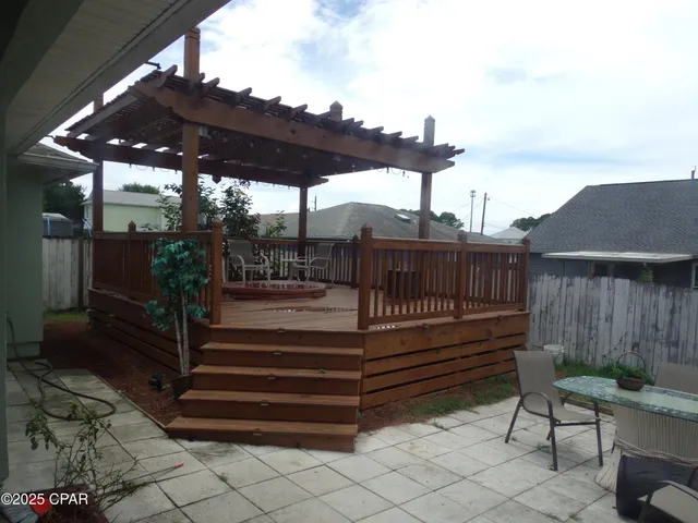 $466,700 | 601 Dolphin Drive, Panama City Beach, FL 32413