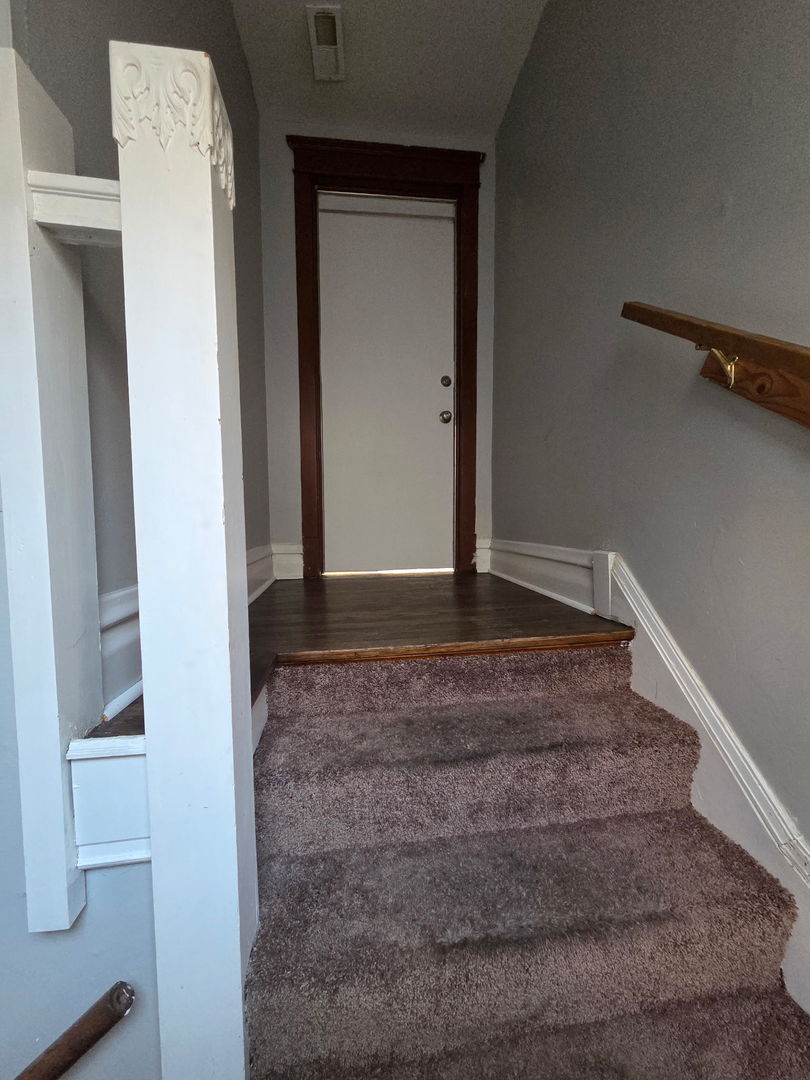 2704 East 77th Street, Unit 2 Chicago, IL 60649 - Photo 11 of 12